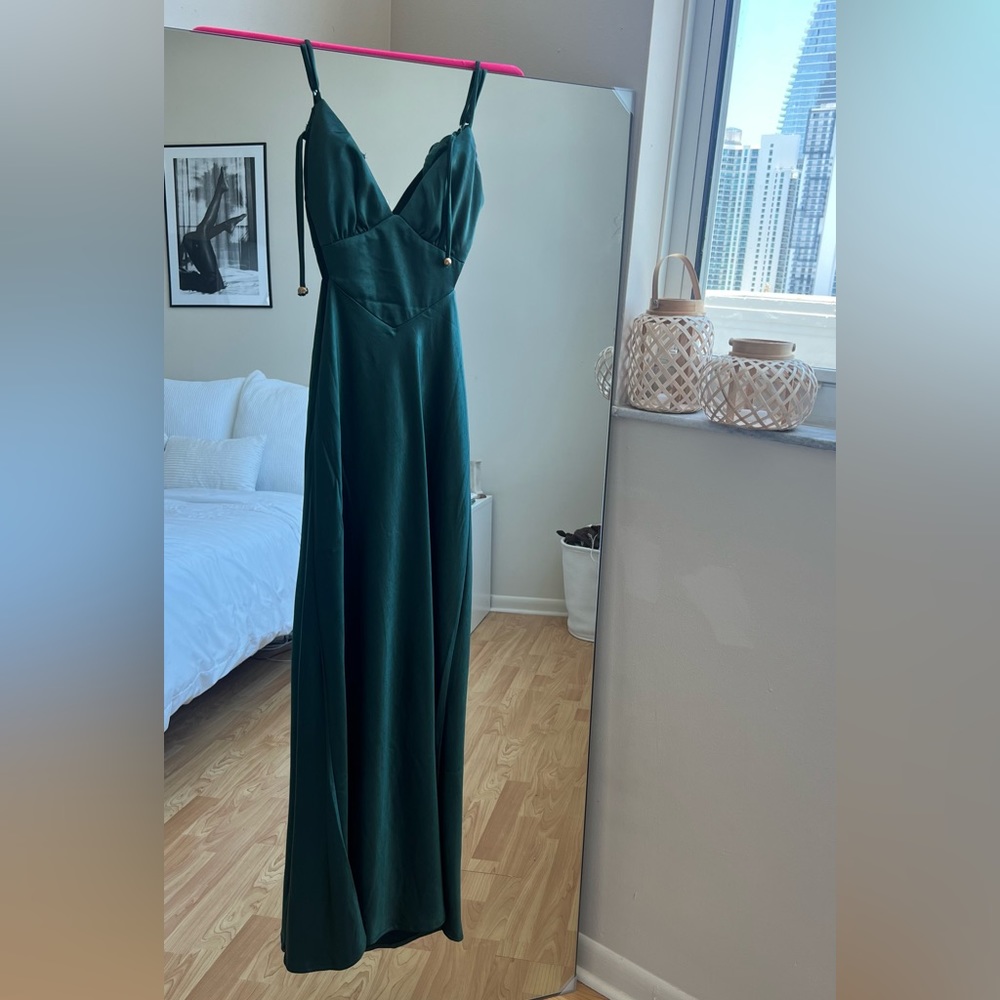 Selfie Leslie forest green long open back dress. Worn once